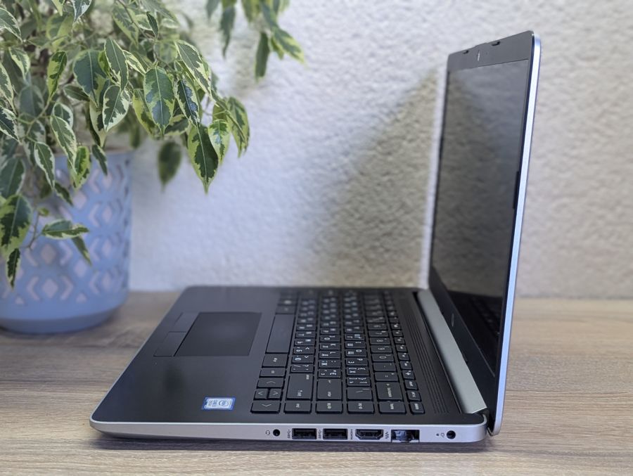 Уцінка! Ноутбук Б/В HP Laptop 14, Intel Core i3-7020U, DDR4 8 GB, SSD 128GB + HDD 1TB, 14" Full HD