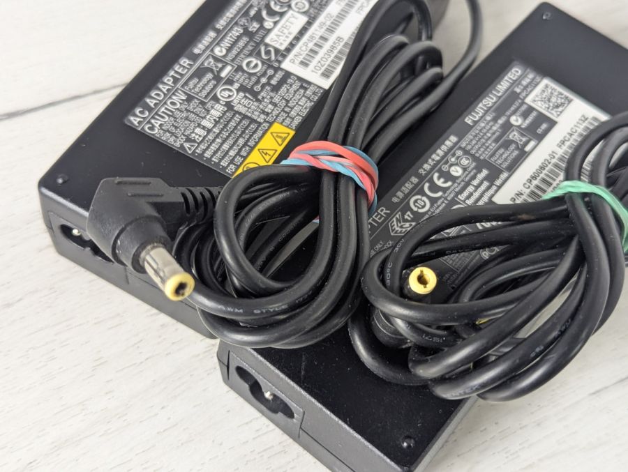 Б/В Fujitsu 100W 5.5*2.5