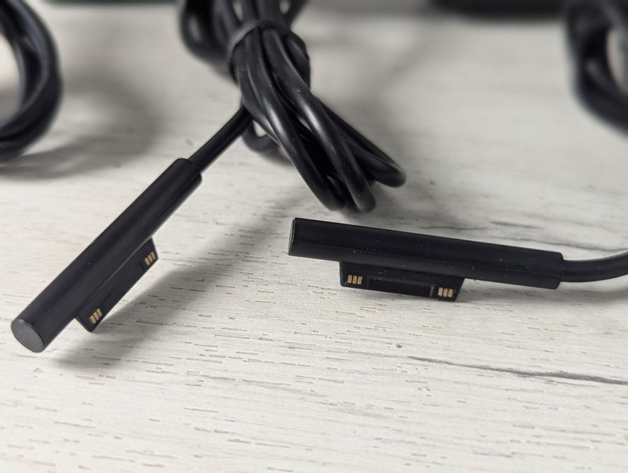 Б/В Microsoft Surface 30W 12V 2,58A