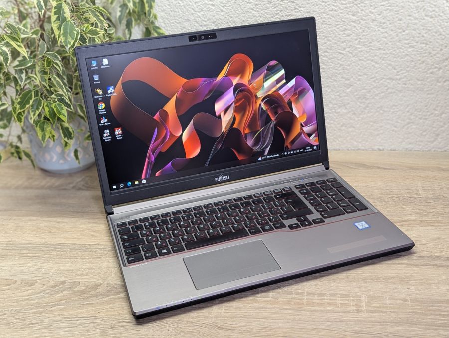 Уцінка! Ноутбук Б/В Fujitsu E756, Intel Core i5-6300U, DDR4 8 GB, SSD 128GB, 15.6" Full HD