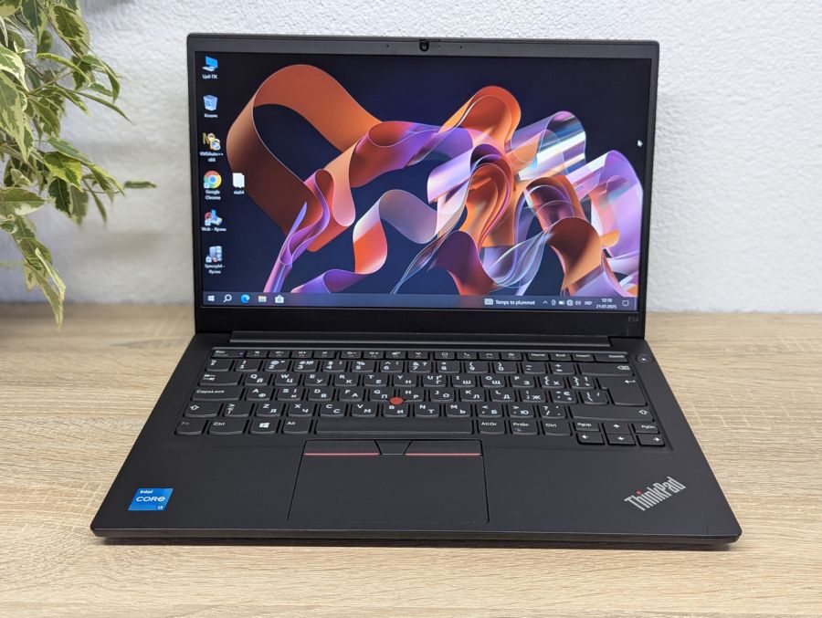 Уцінка! Ноутбук Б/В Lenovo ThinkPad E14, Intel Core i3-11Gen, DDR4 16 GB, SSD 256GB, 14" Full HD