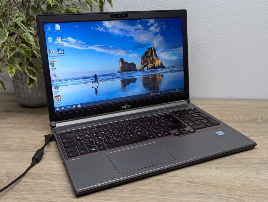 Уцінка! Ноутбук Б/В Fujitsu E756, Intel Core i5-6300U, DDR4 8 GB, SSD 256GB, 15.6" HD
