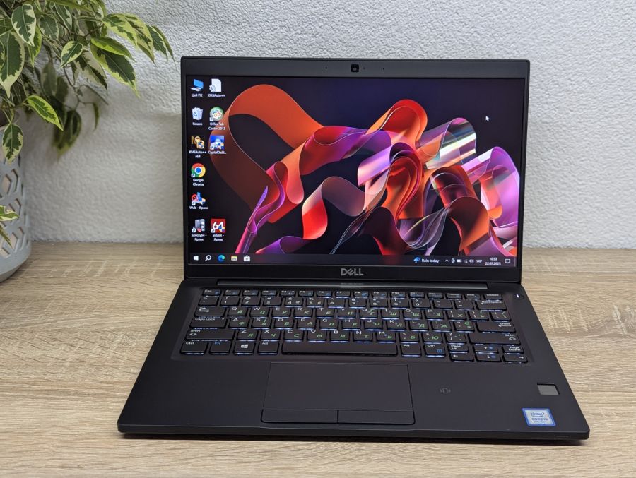 Ноутбук Б/В Dell Latitude 7390, Intel Core i5-7300U, DDR4 16 GB, SSD 256GB, 13" Full HD