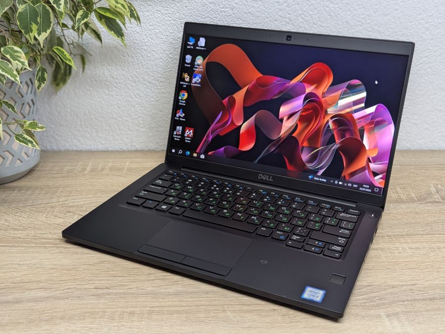 Ноутбук Б/В Dell Latitude 7390, Intel Core i5-7300U, DDR4 16 GB, SSD 256GB, 13" Full HD