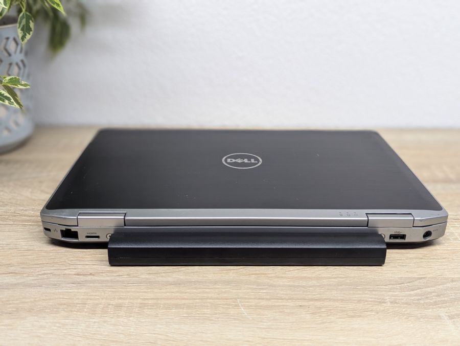 Ноутбук Б/В Dell Latitude E6330, Intel Core i5-3340M, DDR3 8 GB, SSD 128GB, 15.6" HD