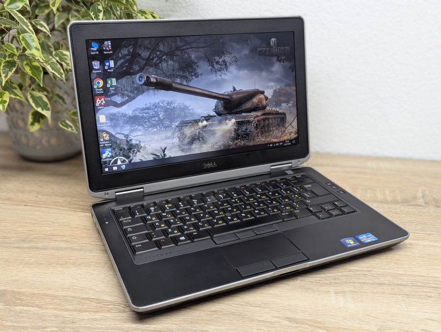 Ноутбук Б/В Dell Latitude E6330, Intel Core i5-3340M, DDR3 8 GB, SSD 128GB, 15.6" HD