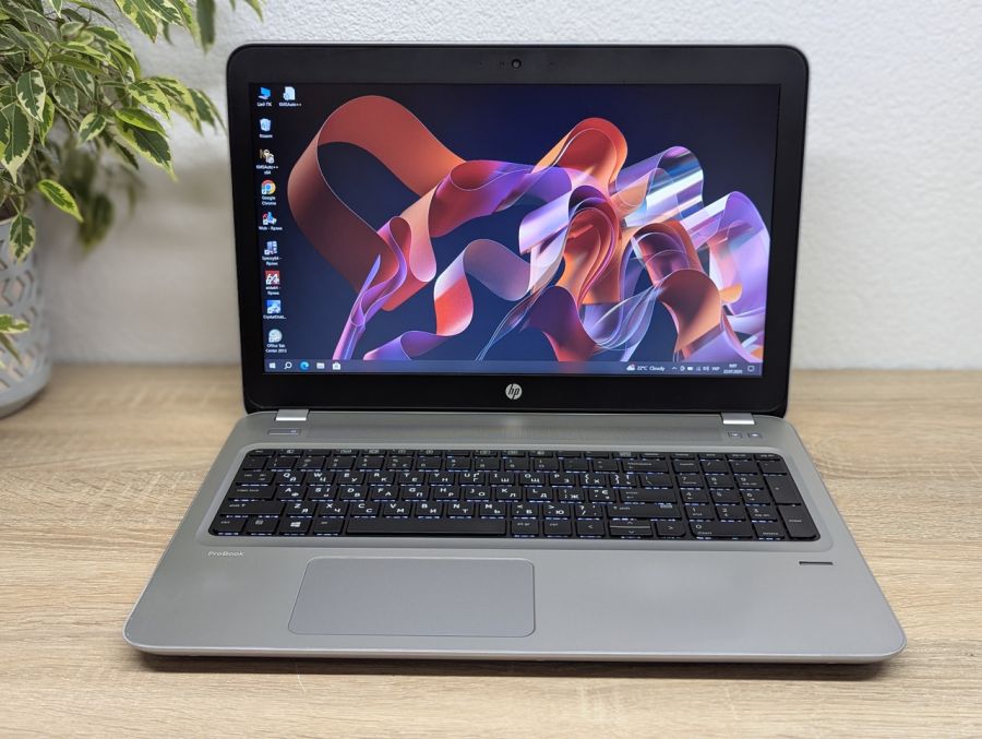 Ноутбук Б/В HP ProBook 450 G4, Intel Core i5-7200U, DDR4 8 GB, SSD 128GB, 15.6" Full HD