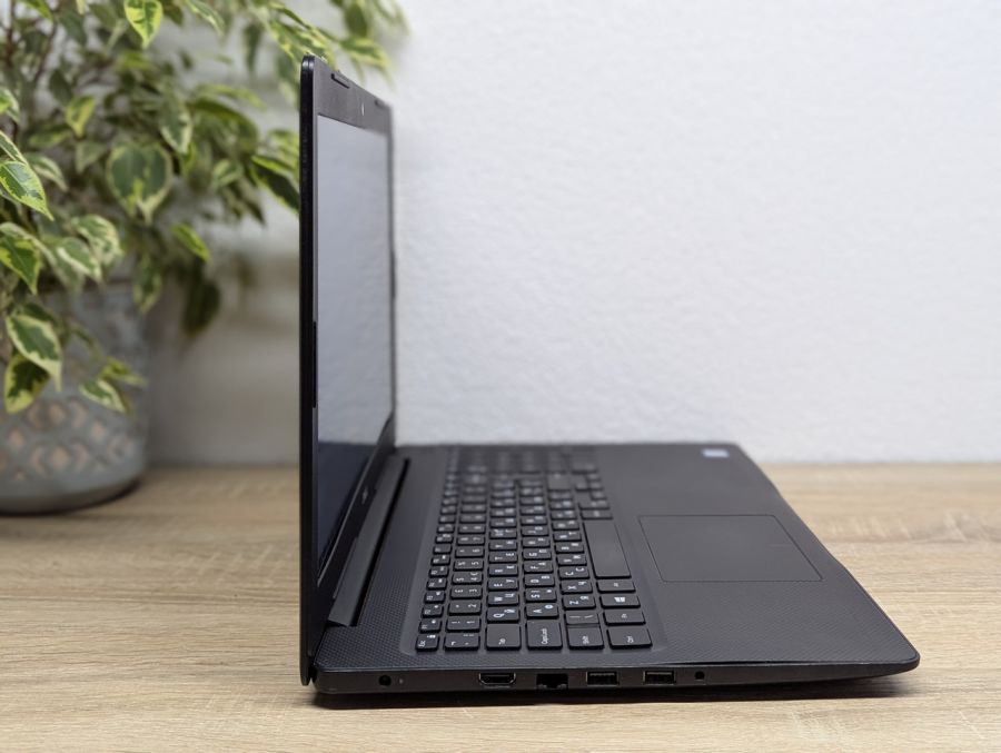 Уцінка! Ноутбук Б/В Dell Latitude 3581, Intel Core i3-7020U, DDR4 8 GB, SSD 128GB, 15.6" HD