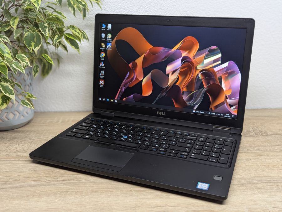Ноутбук Б/В Dell Latitude 5590, Intel Core i5-8350U, DDR4 16 GB, SSD 256GB, NVIDIA GeForce MX130 2Gb, 15.6" Full HD