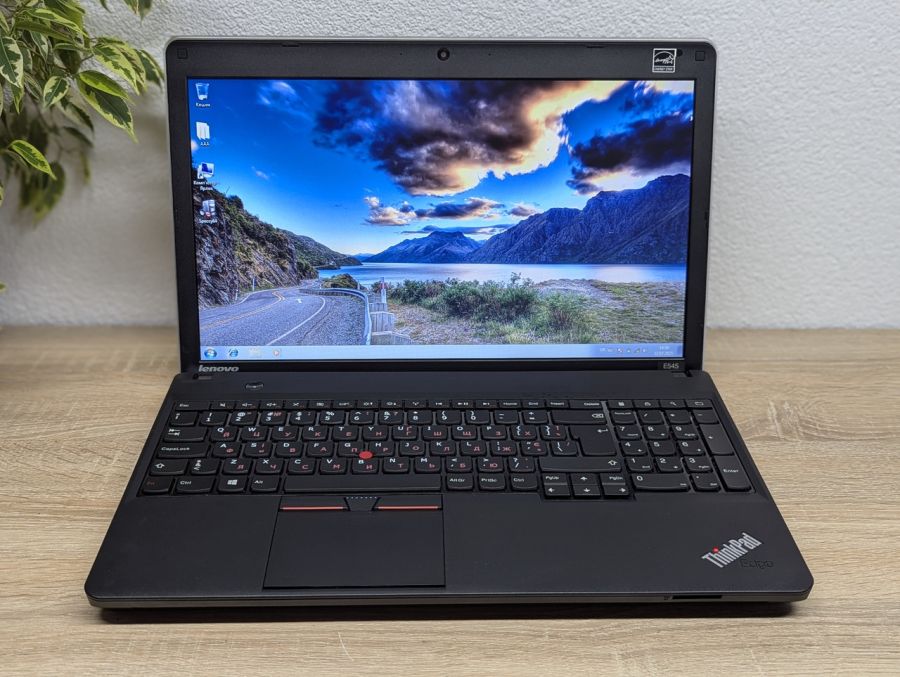 Ноутбук Б/В Lenovo ThinkPad Edge E545, AMD A8-4500M, DDR3 8 GB, SSD 128GB, AMD Radeon HD 7640G, 15.6" HD