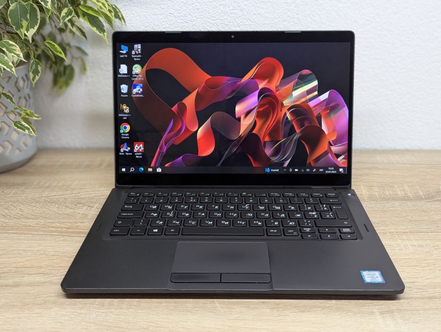 Ноутбук Б/В Dell Latitude 5300 2 in 1, Intel Core i5-8665U, DDR4 16GB, SSD 256GB, 13" Full HD Сенсор