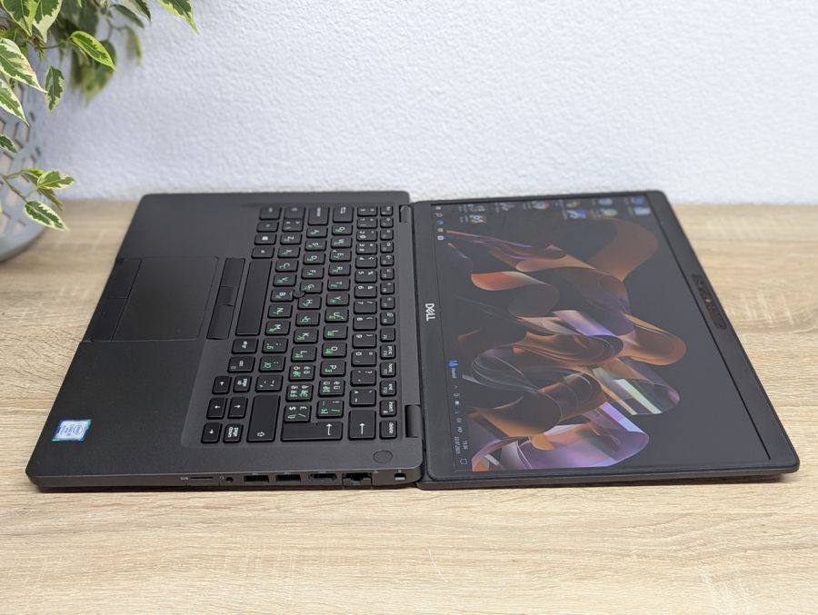 Уцінка! Ноутбук Б/В Dell Latitude 5400, Intel Core i5-8665U, DDR4 16 GB, SSD 256GB, 14" Full HD Сенсор