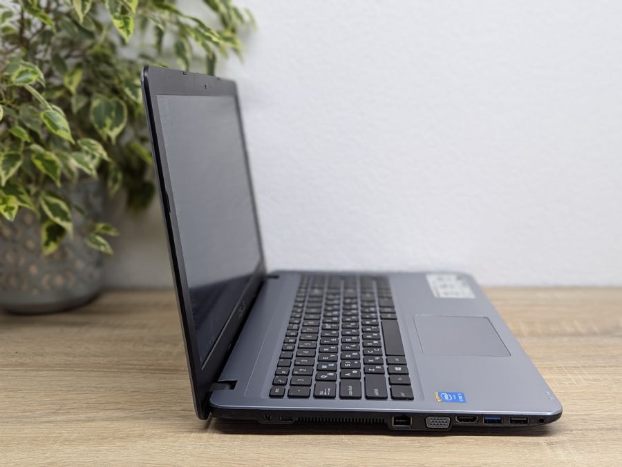 Ноутбук Б/В ASUS R540L, Intel Core i3-5005U, DDR3 8 GB, SSD 128GB, 15.6" Full HD