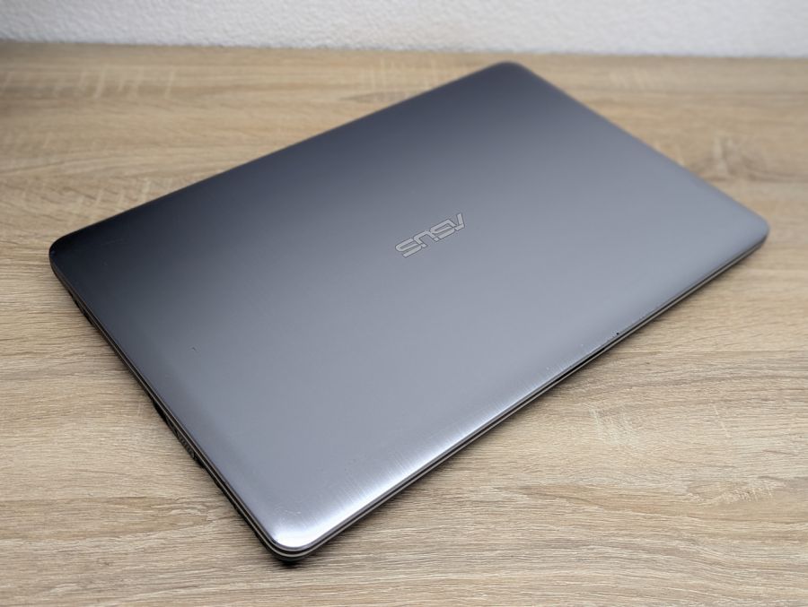 Ноутбук Б/В ASUS R540L, Intel Core i3-5005U, DDR3 8 GB, SSD 128GB, 15.6" Full HD