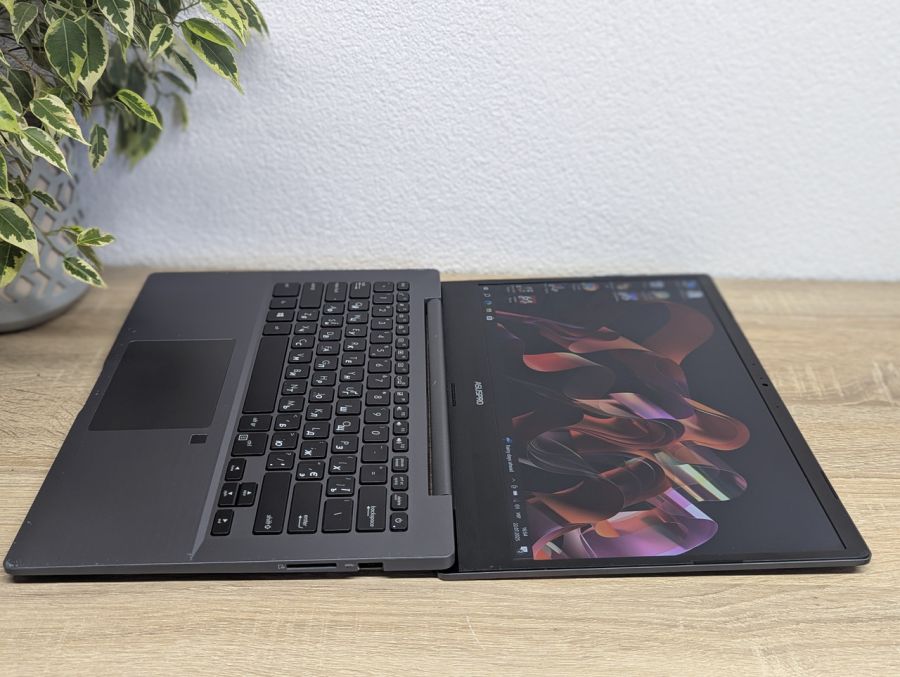 Уцінка! Ноутбук Б/В ASUS PRO P5440F, Intel Core i5-8265U, DDR4 16 GB, SSD 128GB + 500 GB, 14" Full HD