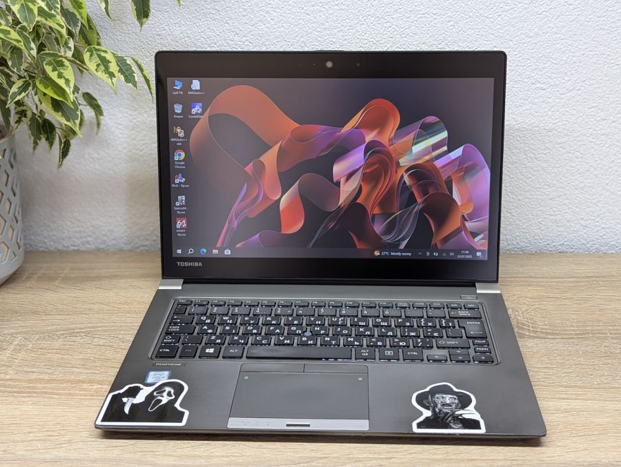 Ноутбук Б/В Toshiba Portege Z30T-C, Intel Core i5-6300U, DDR3 8 GB, SSD 256GB, 13" Full HD Сенсор