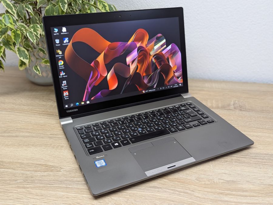 Ноутбук Б/В Toshiba Tecra Z40T-C, Intel Core i5-6300U, DDR3 16GB, SSD 256GB, 14" Full HD Сенсор