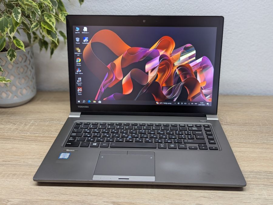 Ноутбук Б/В Toshiba Tecra Z40T-C, Intel Core i5-6300U, DDR3 16 GB, SSD 256GB, 14" Full HD Сенсор