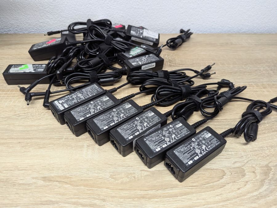 Б/В Asus/Fujitsu 45w 3,5x1,35