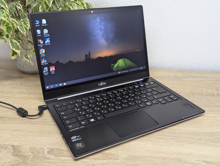 Уцінка! Ноутбук Б/В Fujitsu U772, Intel Core i7-3667U, DDR3 8 GB, SSD 256GB, 14" HD