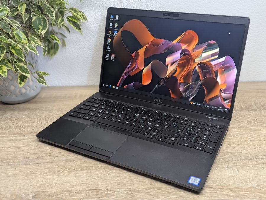 Уцінка! Ноутбук Б/В Dell Latitude 5501, Intel Core i5-9300H, DDR4 16 GB, SSD 256GB, 15.6" Full HD