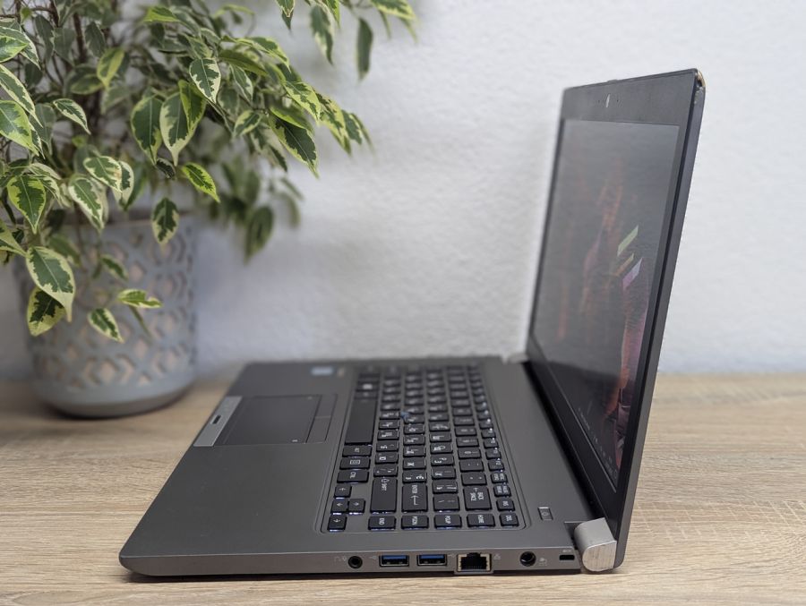 Уцінка! Ноутбук Б/В Toshiba Tecra Z40, Intel Core i5-6300U, DDR3 8 GB, SSD 128GB, 14" HD