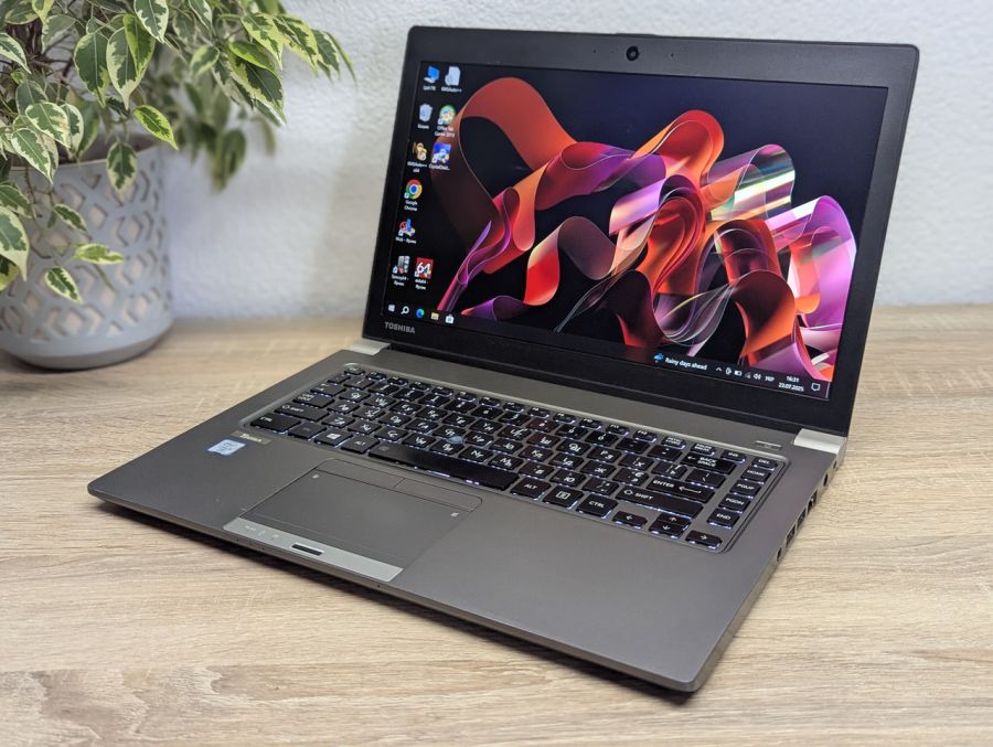 Уцінка! Ноутбук Б/В Toshiba Tecra Z40, Intel Core i5-6300U, DDR3 8 GB, SSD 128GB, 14" HD