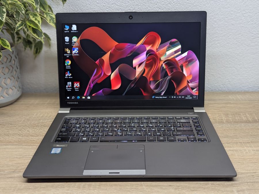 Уцінка! Ноутбук Б/В Toshiba Tecra Z40, Intel Core i5-6300U, DDR3 8 GB, SSD 128GB, 14" HD