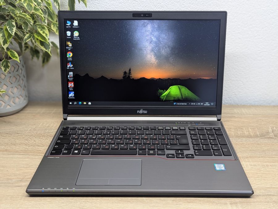 Ноутбук Б/В Fujitsu E756, Intel Core i7-6600U, DDR4 8 GB, SSD 256GB, 15.6" HD