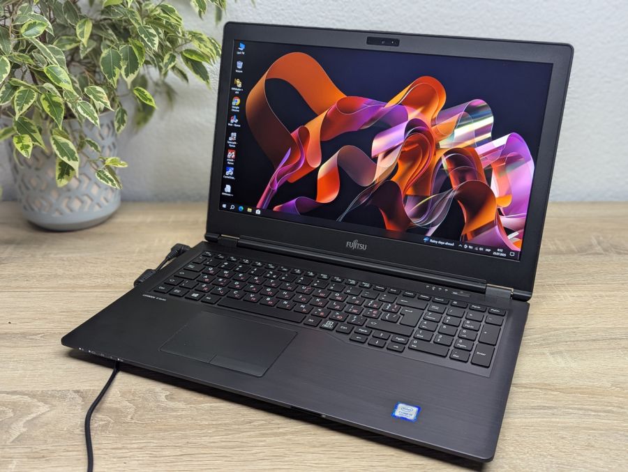 Уцінка! Ноутбук Б/В Fujitsu U759, Intel Core i5-8665U, DDR4 8 GB, SSD 256GB, 15.6" Full HD