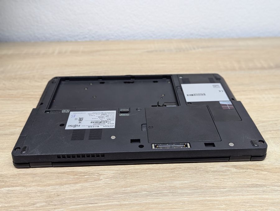 Уцінка! Ноутбук Б/В Fujitsu U727, Intel Core i5-7300U, DDR4 8 GB, SSD 128GB, 12" Full HD Сенсор