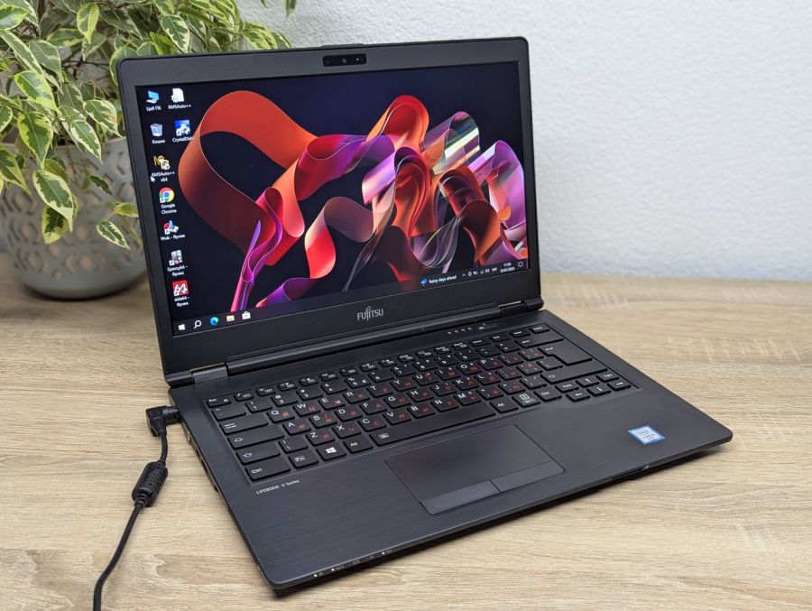 Уцінка! Ноутбук Б/В Fujitsu U747, Intel Core i5-6200U, DDR4 8 GB, SSD 256GB, 14" Full HD