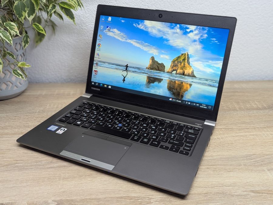 Уцінка! Ноутбук Б/В Toshiba Portege Z30T-C, Intel Core i5-6200U, DDR3 8 GB, SSD 128GB, 13" Full HD