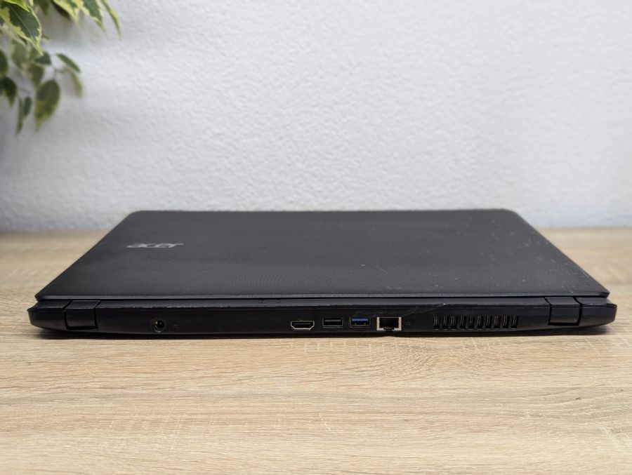 Ноутбук Б/В Acer Aspire ES1-572, Intel Core i5-7200U, DDR4 8 GB, SSD 128GB, HD