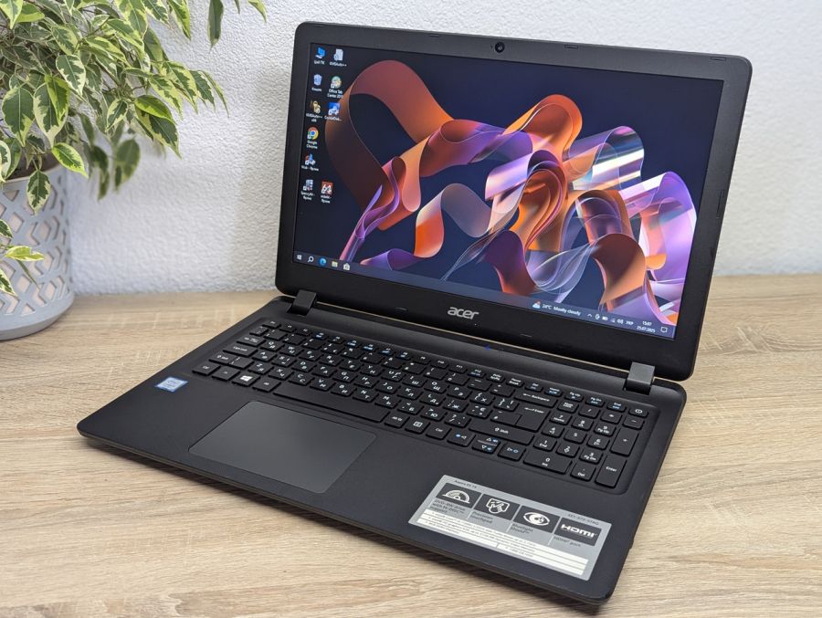 Ноутбук Б/В Acer Aspire ES1-572, Intel Core i5-7200U, DDR4 8 GB, SSD 128GB, HD