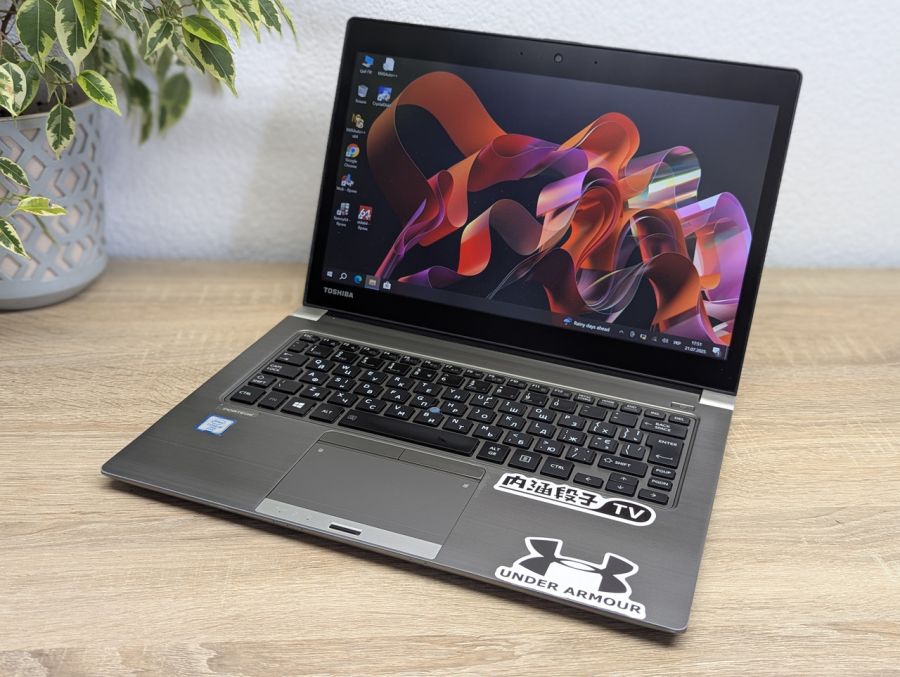 Уцінка! Ноутбук Б/В Toshiba Portege Z30T-C, Intel Core i5-6300U, DDR3 16 GB, SSD 256GB, 13" Full HD Сенсор