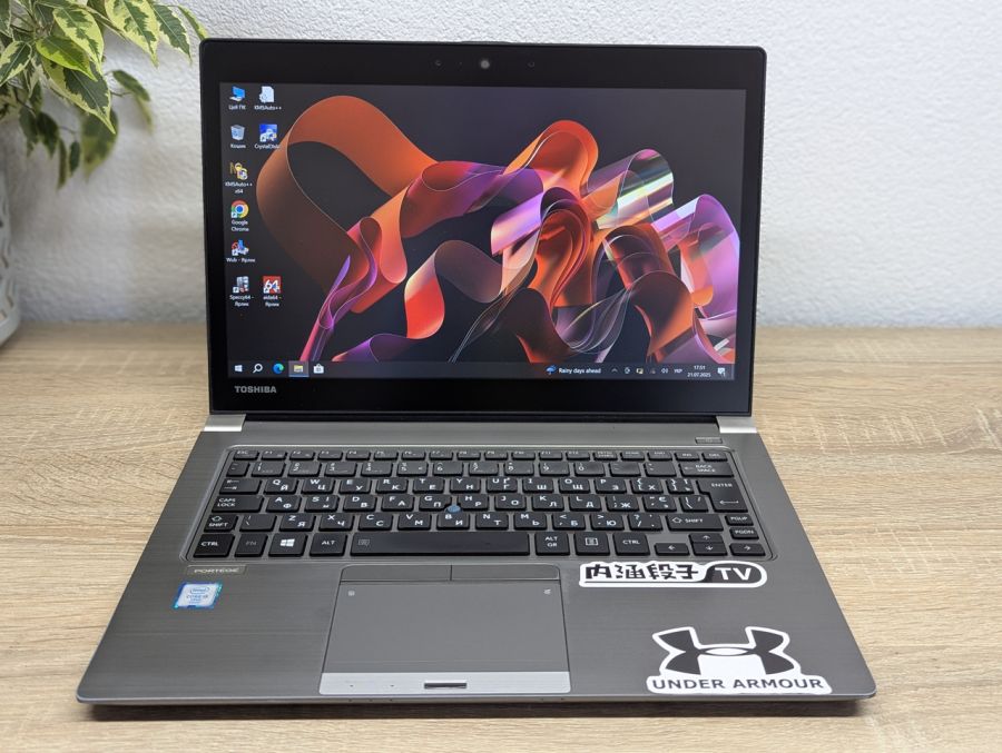 Уцінка! Ноутбук Б/В Toshiba Portege Z30T-C, Intel Core i5-6300U, DDR3 16 GB, SSD 256GB, 13" Full HD Сенсор