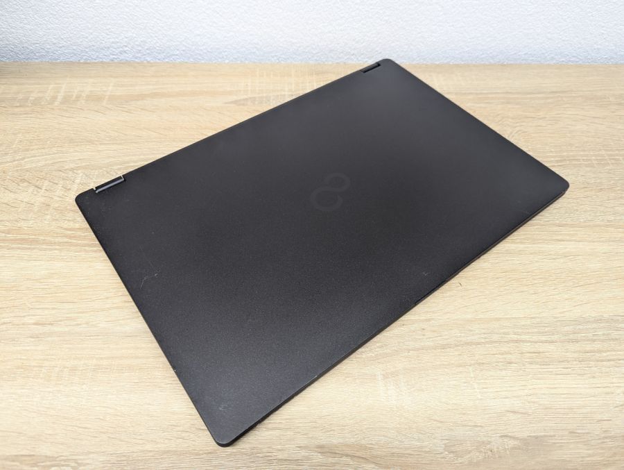 Уцінка! Ноутбук Б/В Fujitsu U759, Intel Core i5-8665U, DDR4 8 GB, SSD 256GB, 15.6" Full HD