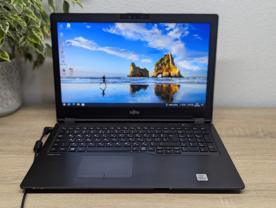Уцінка! Ноутбук Б/В Fujitsu LifeBook U7510, Intel Core i5-10210U, DDR4 8 GB, SSD 256GB, 15" Full HD