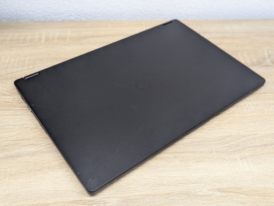 Уцінка! Ноутбук Б/В Fujitsu LifeBook U7510, Intel Core i5-10210U, DDR4 8 GB, SSD 256GB, 15" Full HD