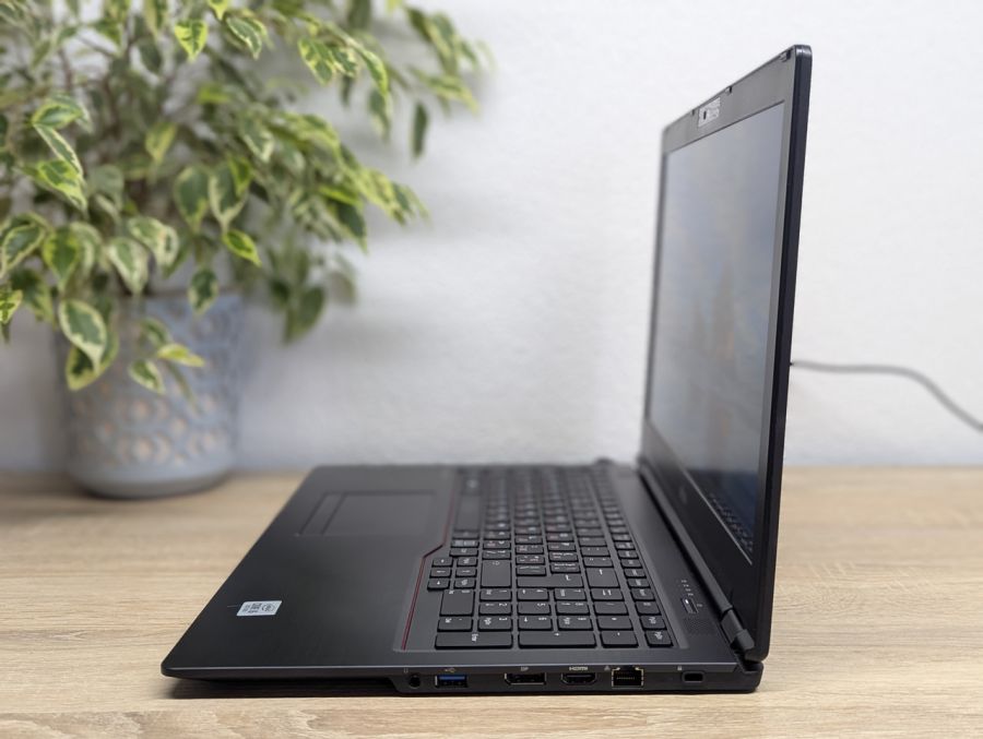 Уцінка! Ноутбук Б/В Fujitsu LifeBook U7510, Intel Core i5-10210U, DDR4 8 GB, SSD 256GB, 15" Full HD