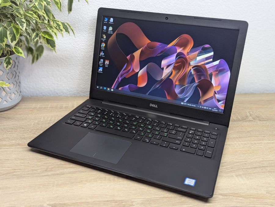 Уцінка! Ноутбук Б/В Dell Latitude 3590, Intel Core i5-8250U, DDR4 8 GB, SSD 128GB, 15.6" Full HD