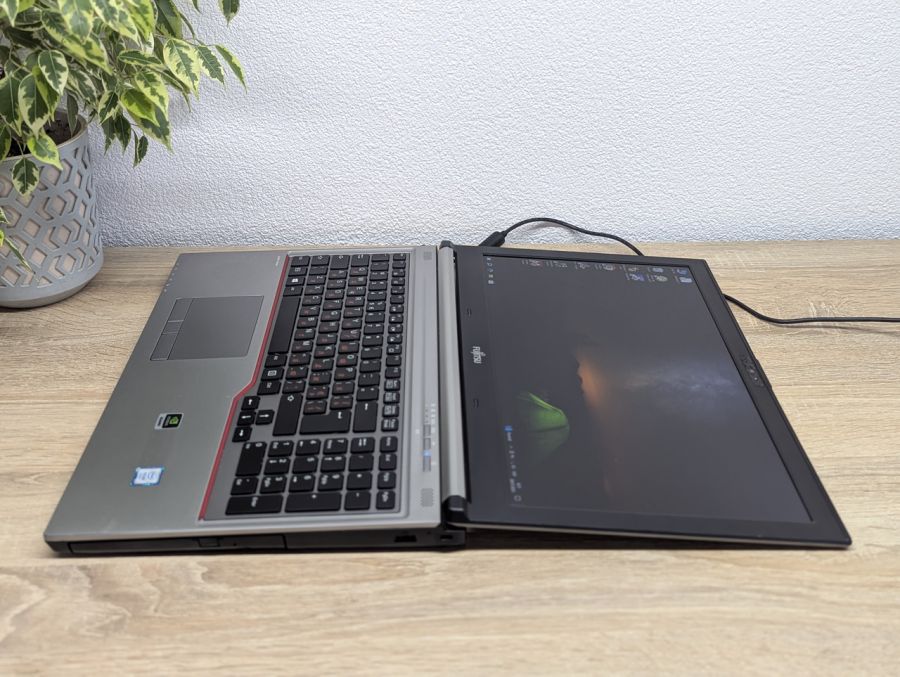 Уцінка! Ноутбук Б/В Fujitsu H760, Intel Xeon E3-1535M, DDR4 24 GB, SSD 256GB, NVIDIA Quadro M2000M 4Gb, 15.6" Full HD