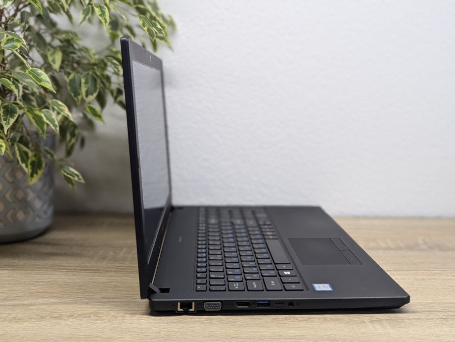 Уцінка! Ноутбук Б/В Acer TravelMate P2510, Intel Core i5-8250U, DDR4 8 GB, SSD 128GB, 15" Full HD