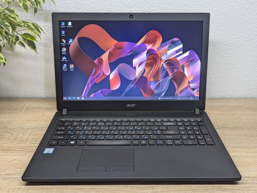 Уцінка! Ноутбук Б/В Acer TravelMate P2510, Intel Core i5-8250U, DDR4 8 GB, SSD 128GB, 15" Full HD
