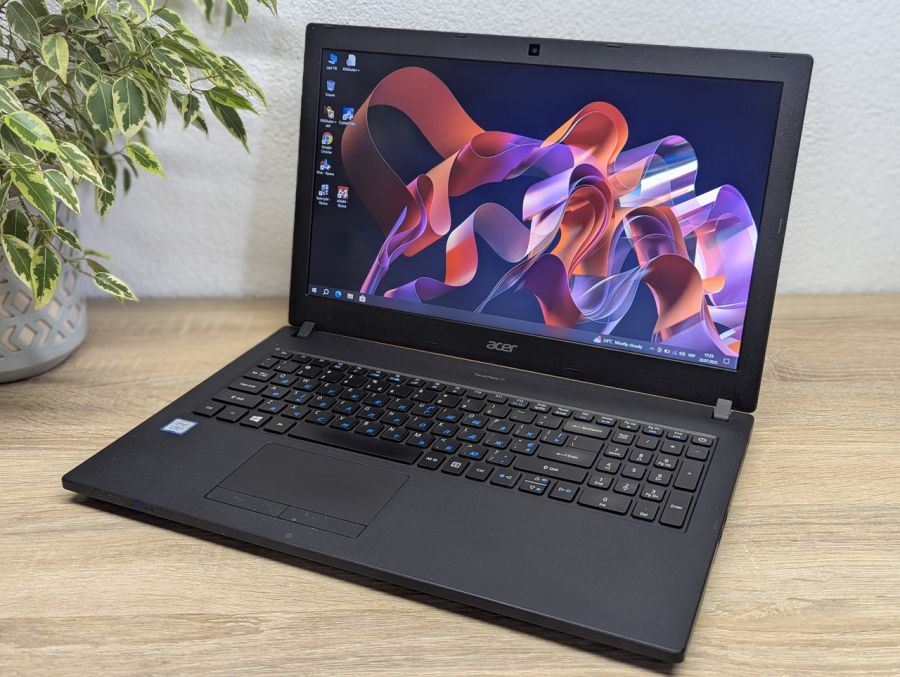 Уцінка! Ноутбук Б/В Acer TravelMate P2510, Intel Core i5-8250U, DDR4 8 GB, SSD 128GB, 15" Full HD