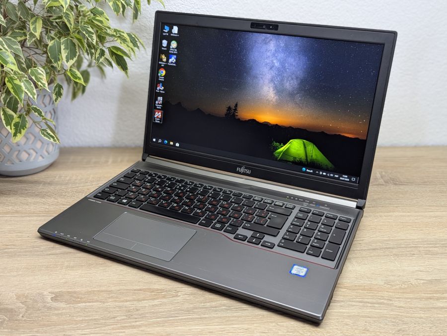 Уцінка! Ноутбук Б/В Fujitsu E756, Intel Core i5-6300U, DDR4 8 GB, SSD 256GB, 15.6" Full HD