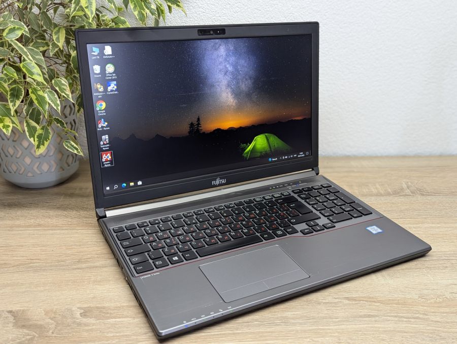 Уцінка! Ноутбук Б/В Fujitsu E756, Intel Core i5-6300U, DDR4 8 GB, SSD 256GB, 15.6" Full HD