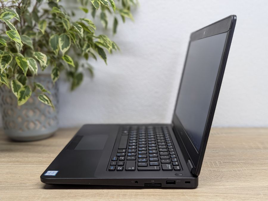 Уцінка! Ноутбук Б/В Dell Latitude E5470, Intel Core i5-6300U, DDR4 8 GB, SSD 256GB, HD