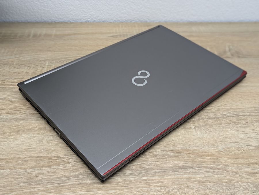 Уцінка! Ноутбук Б/В Fujitsu E756, Intel Core i5-6300U, DDR4 8 GB, SSD 256GB, 15.6" Full HD